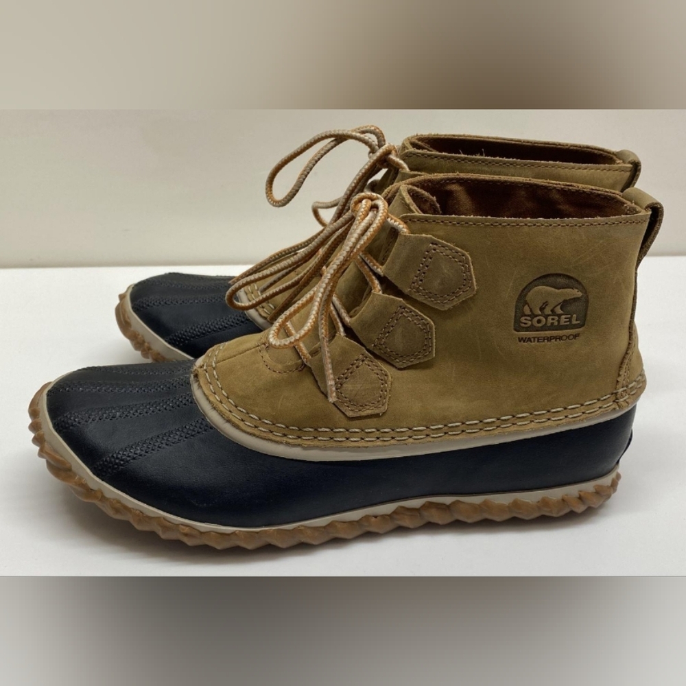 Sorel Women's Out N About™ Leather Duck Rain Boots Size 7.5 Like New MSRP $120 - Picture 5 of 9